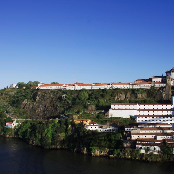 Family terraces and cafés for calm evenings in Lisbon